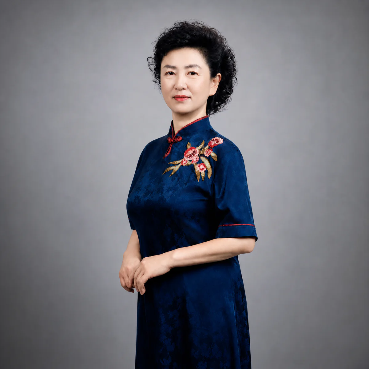 何虹洁 青少年教育研究专家